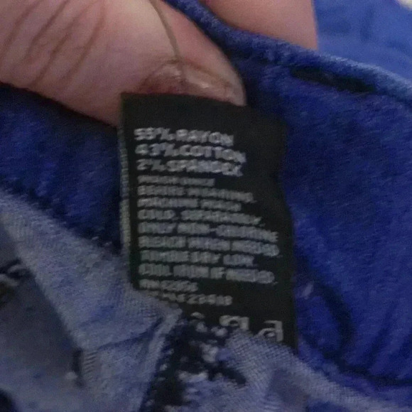 Hue Deep Ultramarine Skimmer Ripped Denim Hi-Rise Leggings / Size 20W - Picture 14 of 16